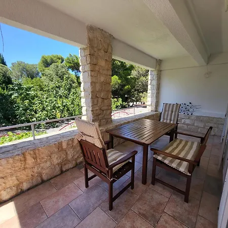 Apartament Margaret 150 Meters To The